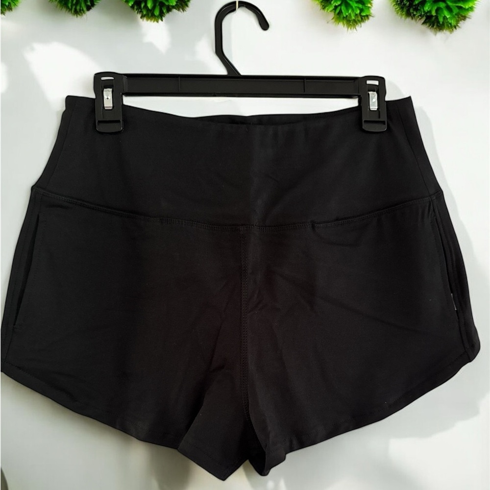 Women's Black Shorts by feat. size S